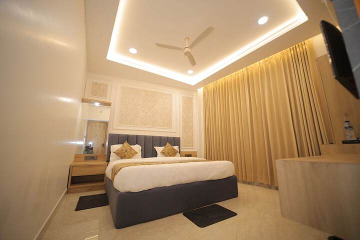 Room 47 of 103