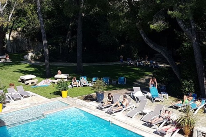 Pool 39 of 70