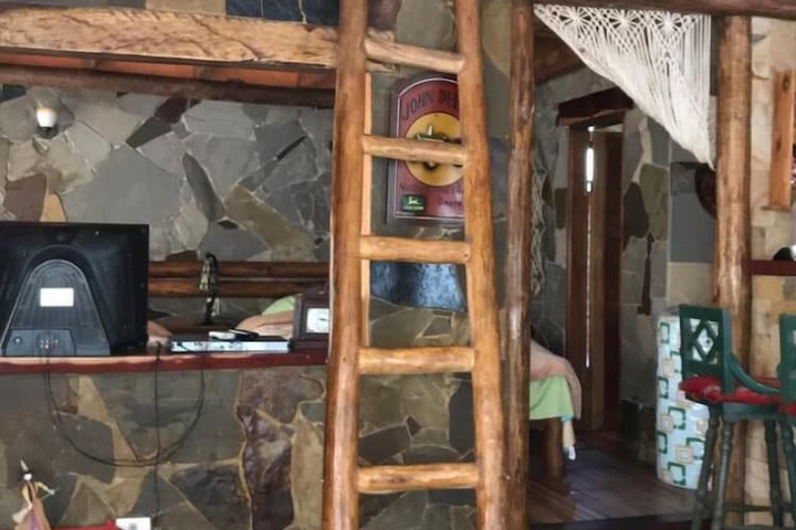 Room 10 of 185