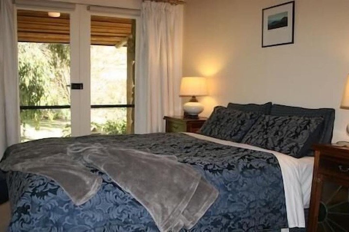 Room 2 of 17