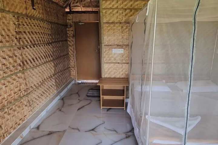 Room 2 of 22
