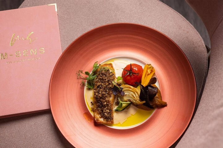 Dining 65 of 100