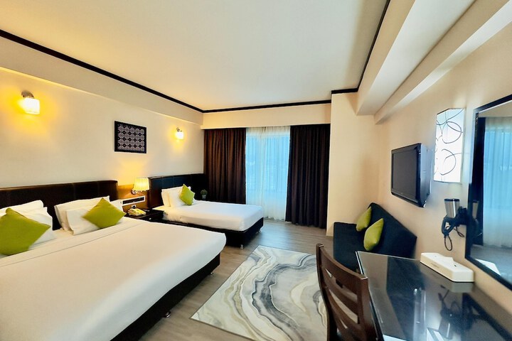 Room 27 of 87