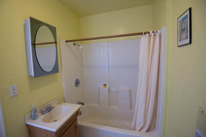 Room 42 of 60