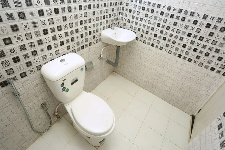Room 7 of 14