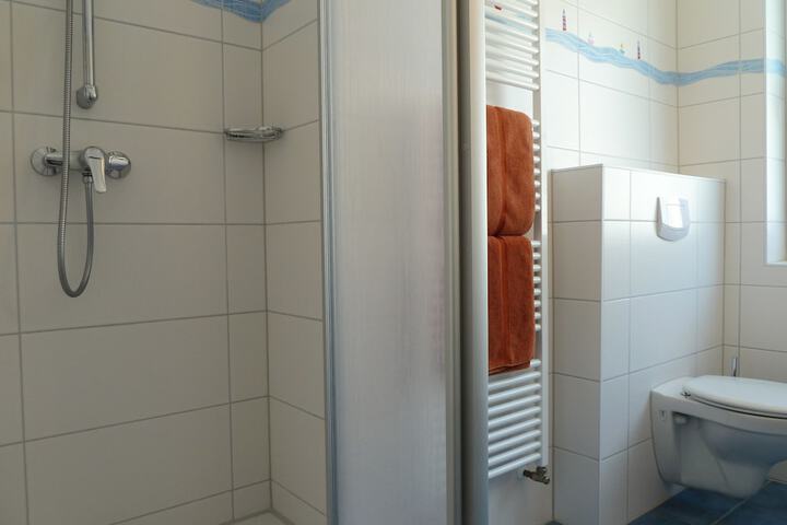 Room 53 of 77