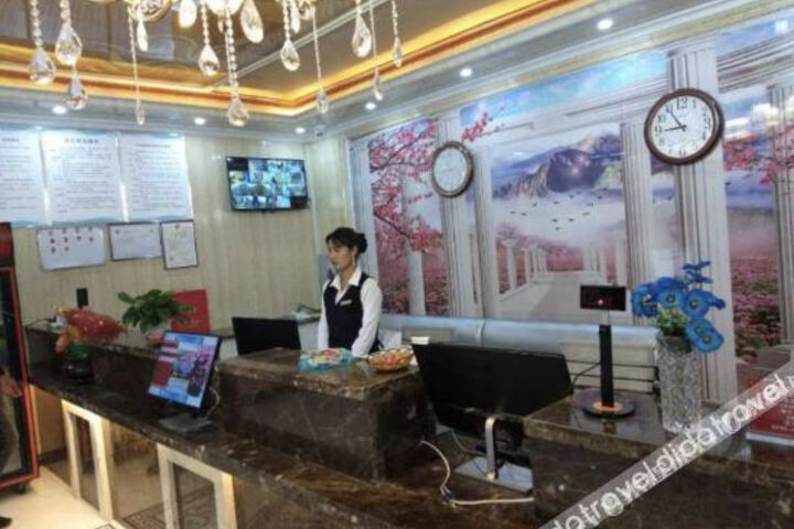 Hotel Interior 4 of 5