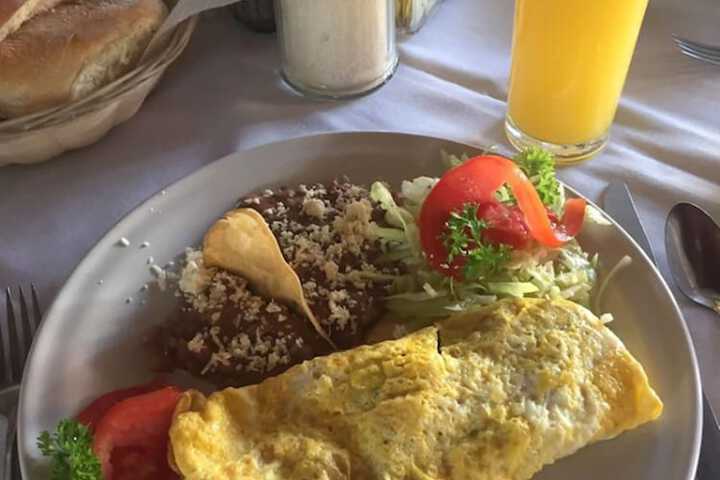 Breakfast area