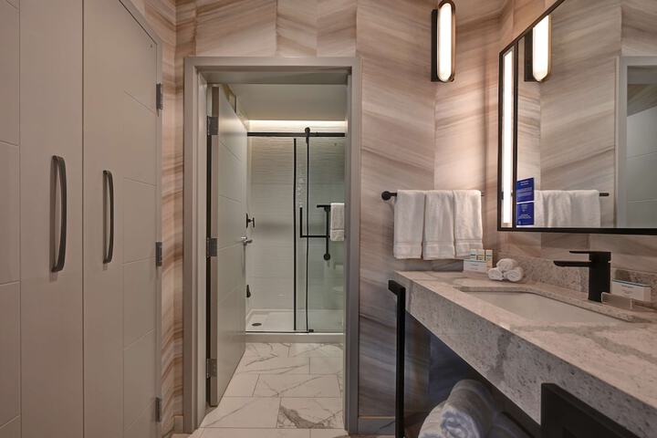 Bathroom shower