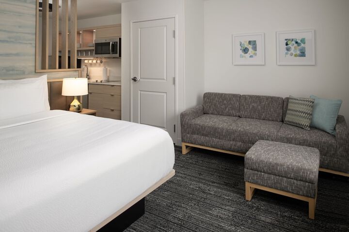 Room 11 of 29