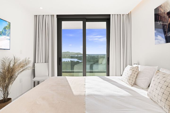 Room 205 of 1000