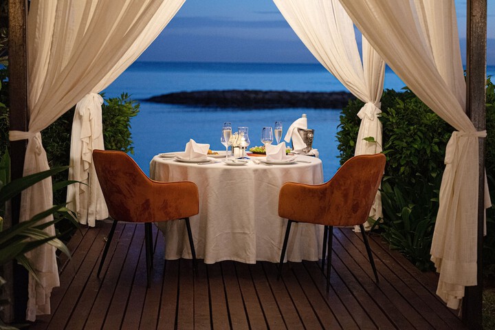 Dining 48 of 79