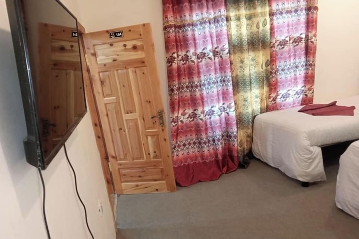 Room 4 of 19