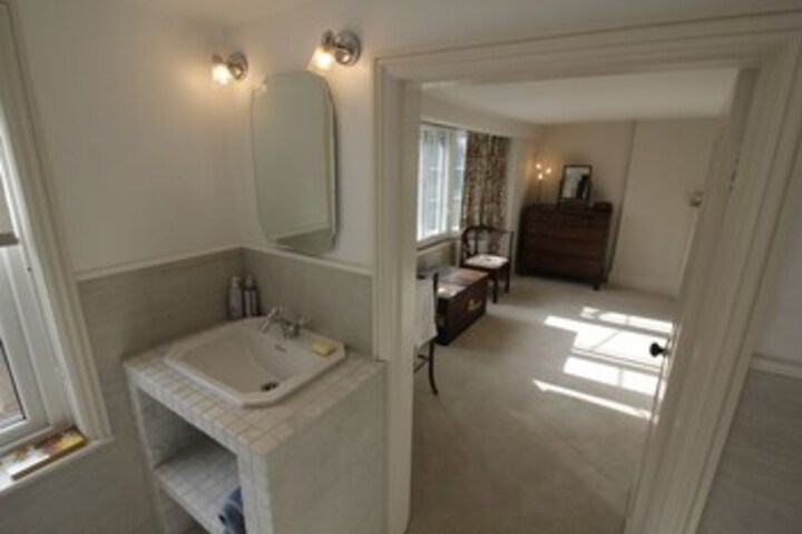Room 3 of 23