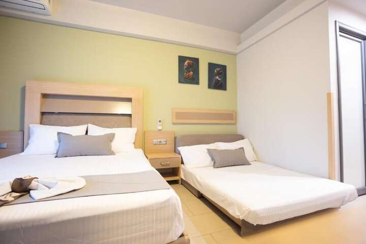 Room 14 of 38