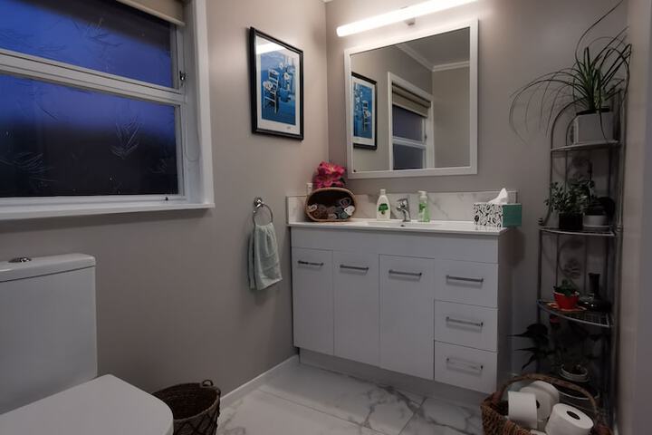 Room 35 of 79
