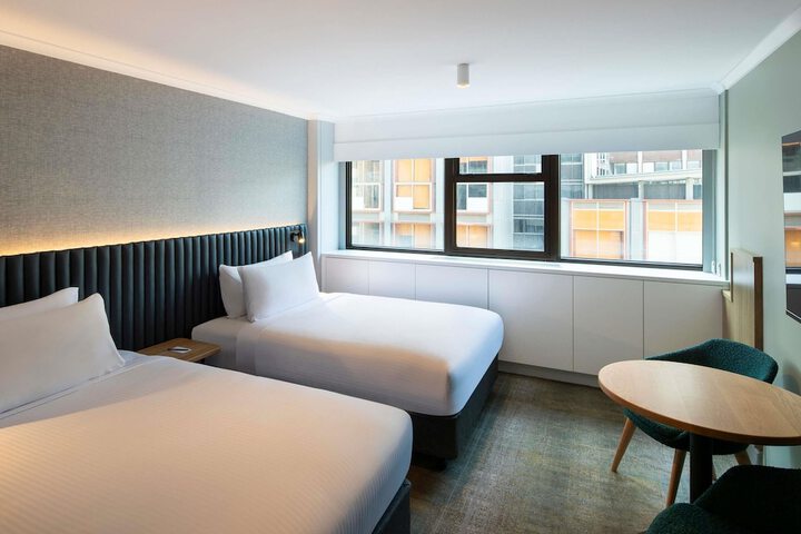 Room 52 of 111