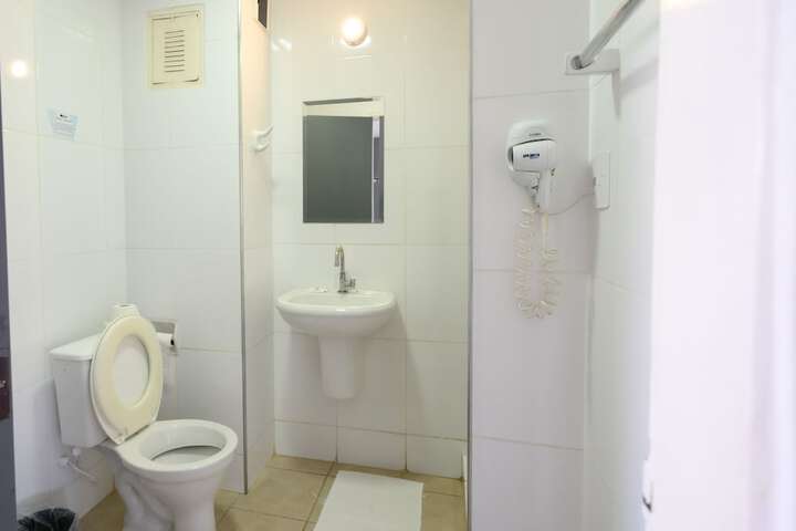 Room 12 of 36