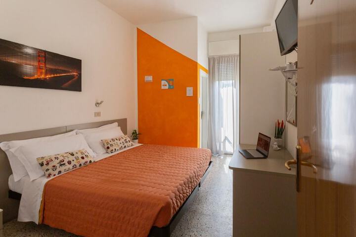 Room 9 of 60