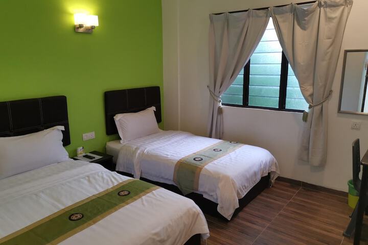 Room 18 of 74