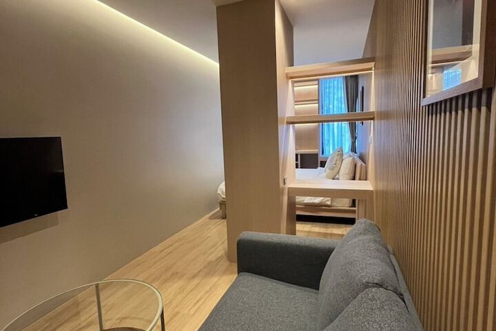 Room 34 of 138