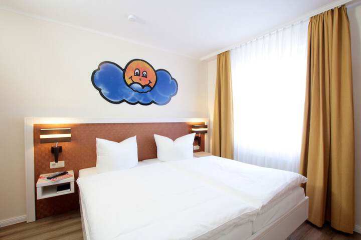 Room 7 of 60