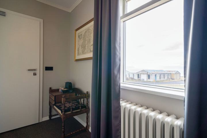Room 130 of 179