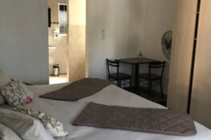 Room 16 of 34