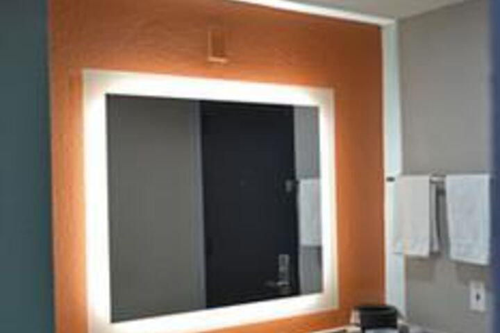 Room 4 of 34