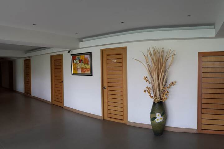 Ballroom/Hall 122 of 127
