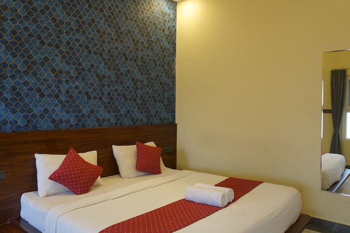 Room 7 of 128