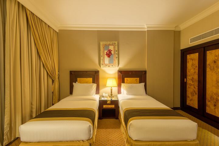 Room 8 of 49