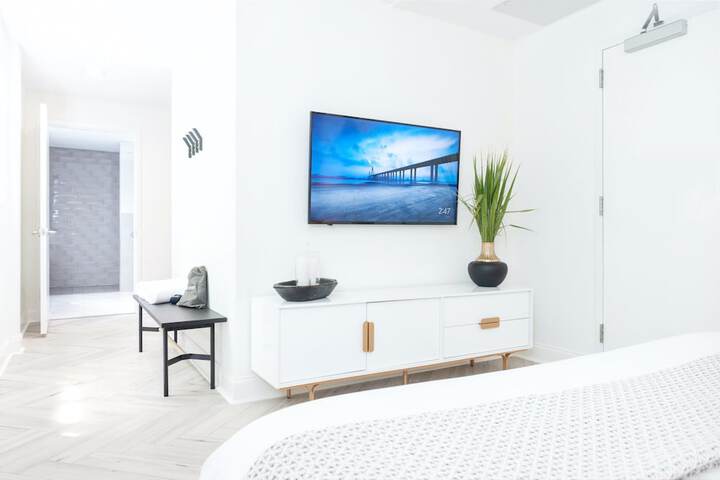 Deluxe King Bed Balcony (9 of 70)