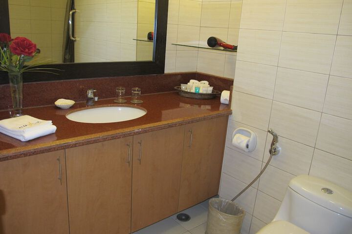 Room 10 of 48
