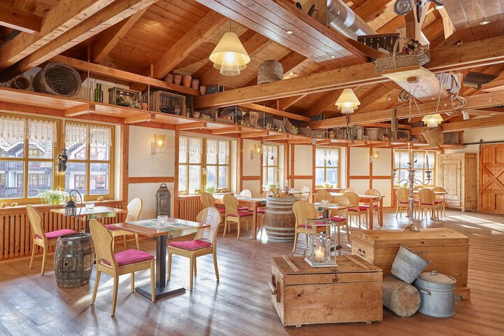 Dining Photos