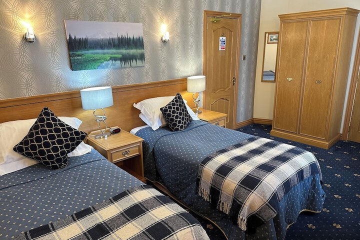 Room 8 of 37