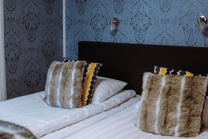 Room 23 of 48