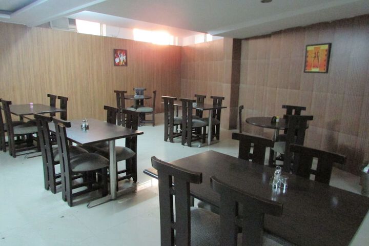 Dining Photos