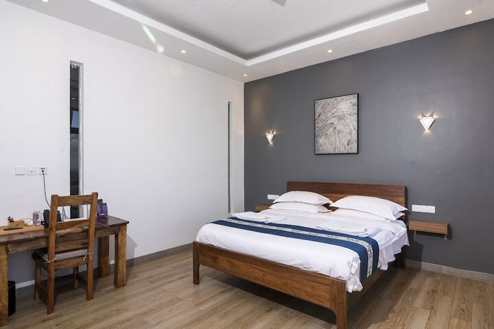 Room 4 of 46