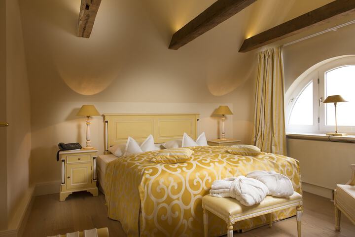 Room 12 of 31