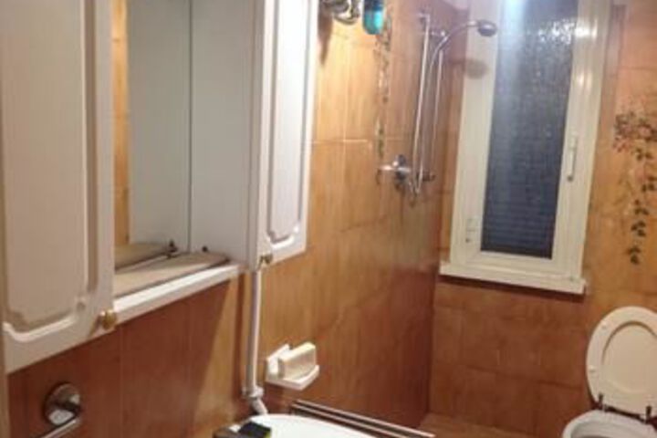 Room 2 of 26