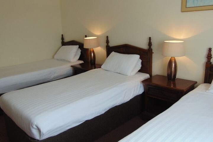 Room 10 of 22