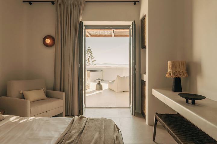 Room 8 of 95