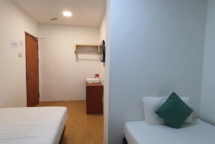 Room 15 of 35