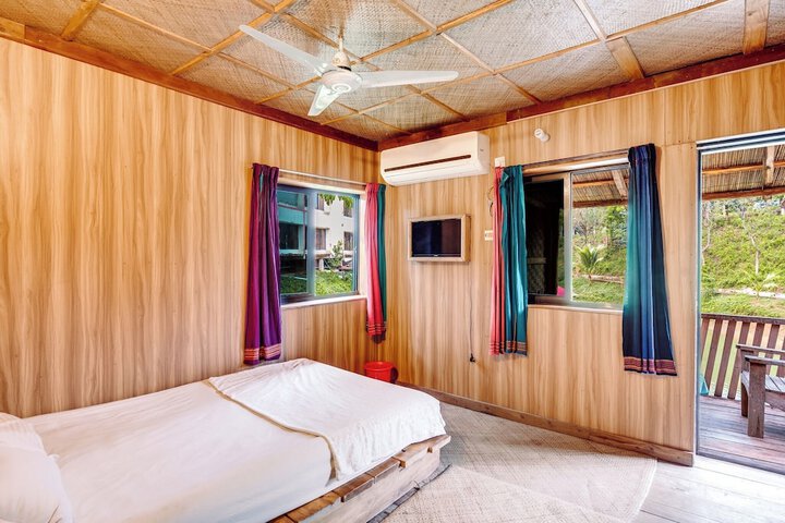 Room 8 of 64