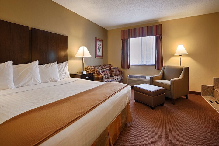 1 King Bed (9 of 12)