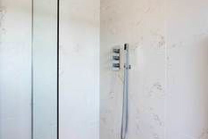 Room 2 of 11