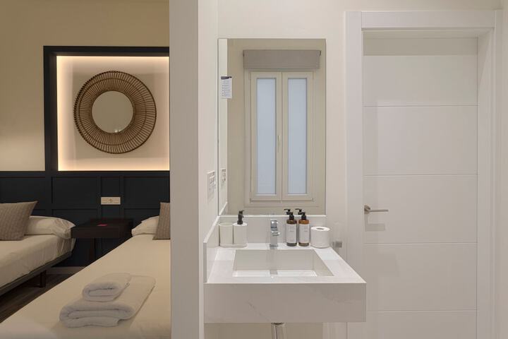 Room 72 of 82