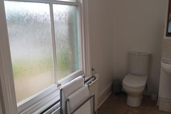 Room 5 of 21