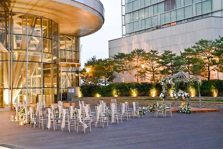 Ballroom/Hall 46 of 60